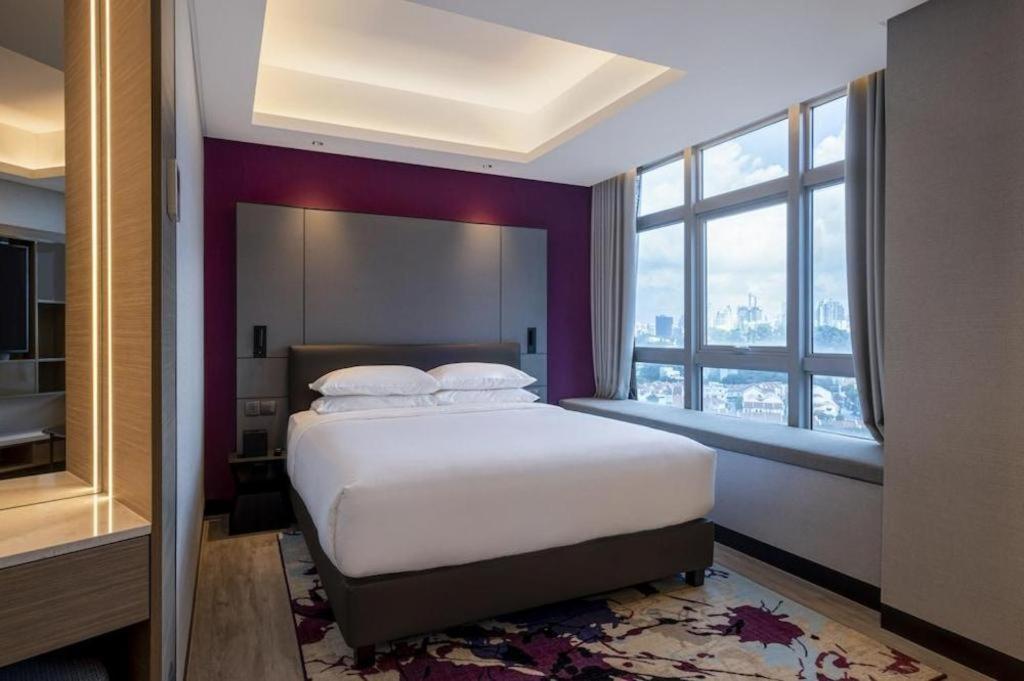 Orchid Hotel 4*