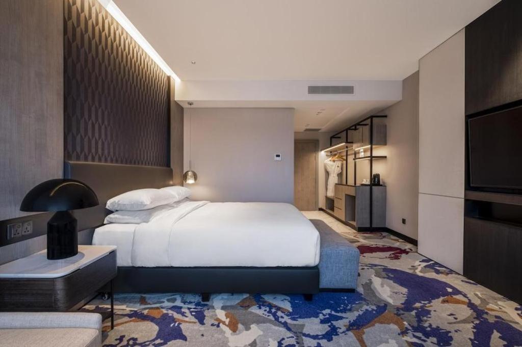 Orchid Hotel 4*